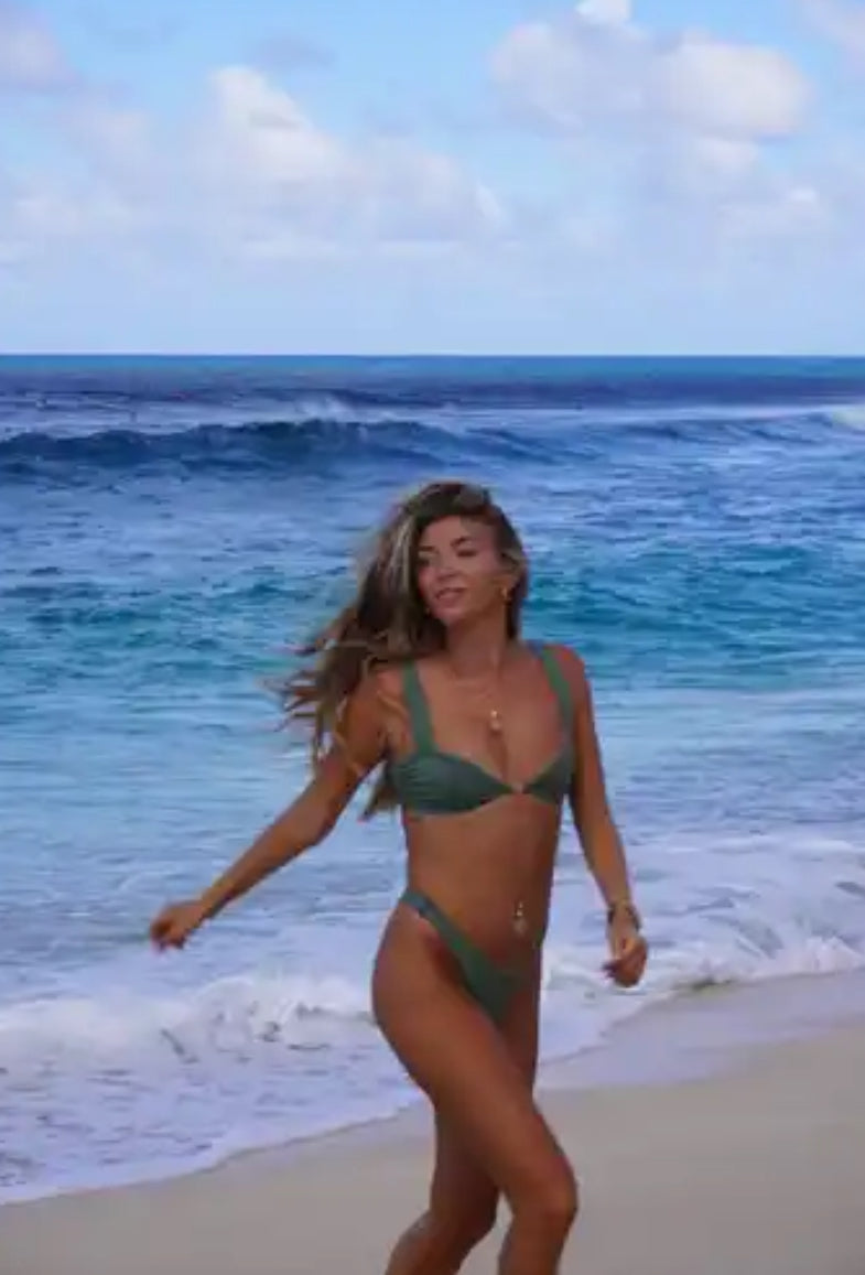 Green bikini set