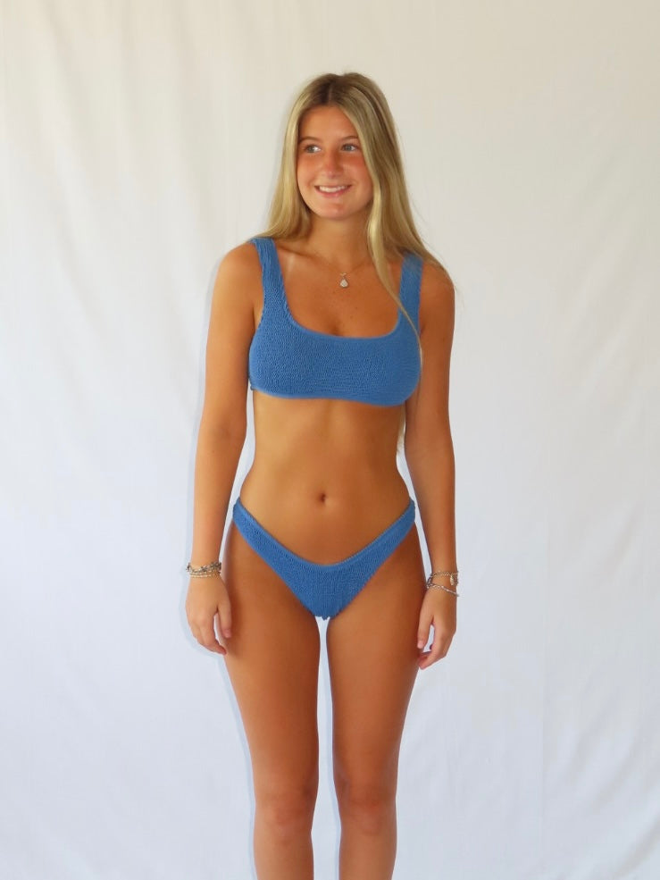 European Summer OG navy- scrunch fabric top