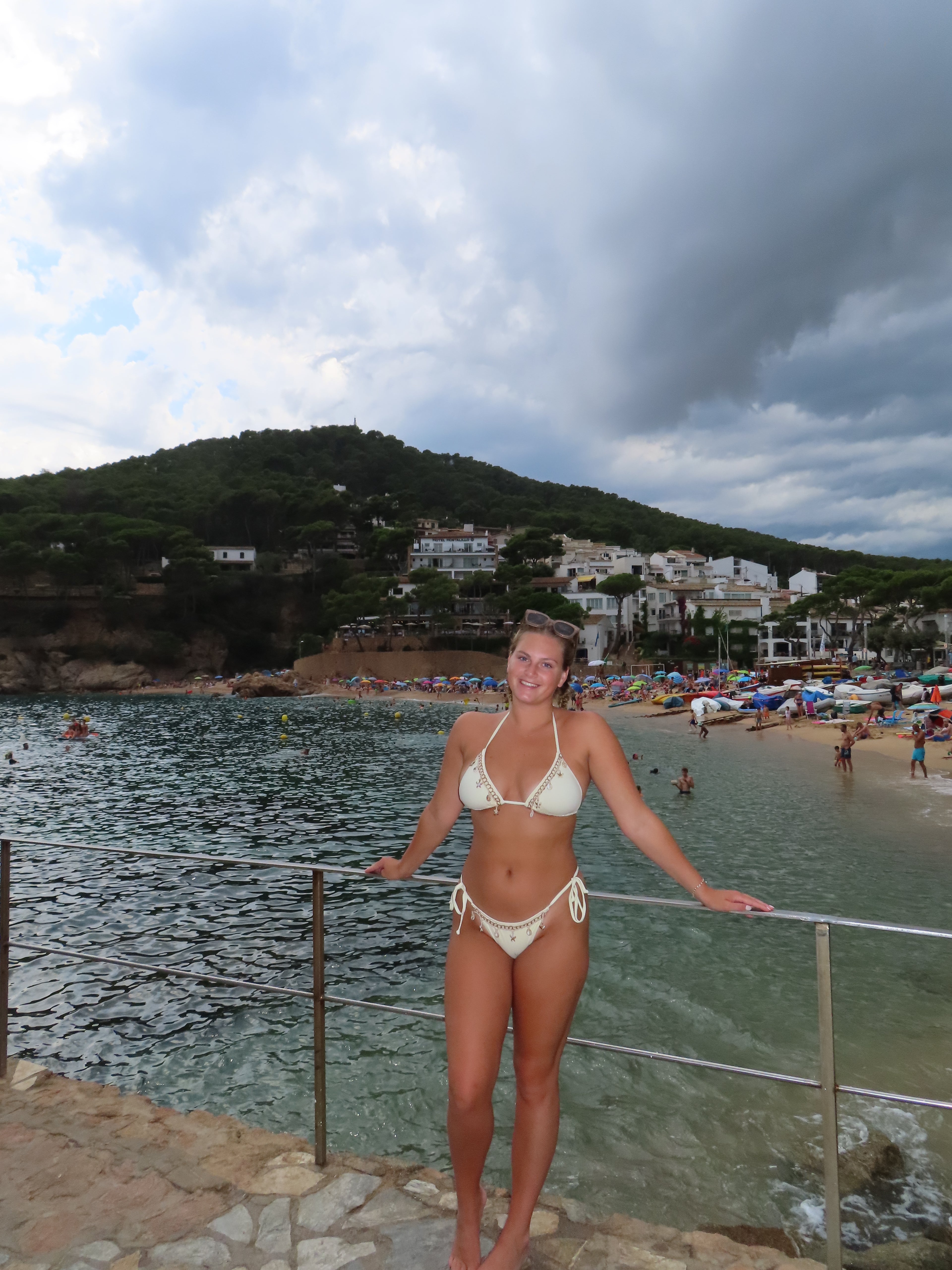 Cannes bikini